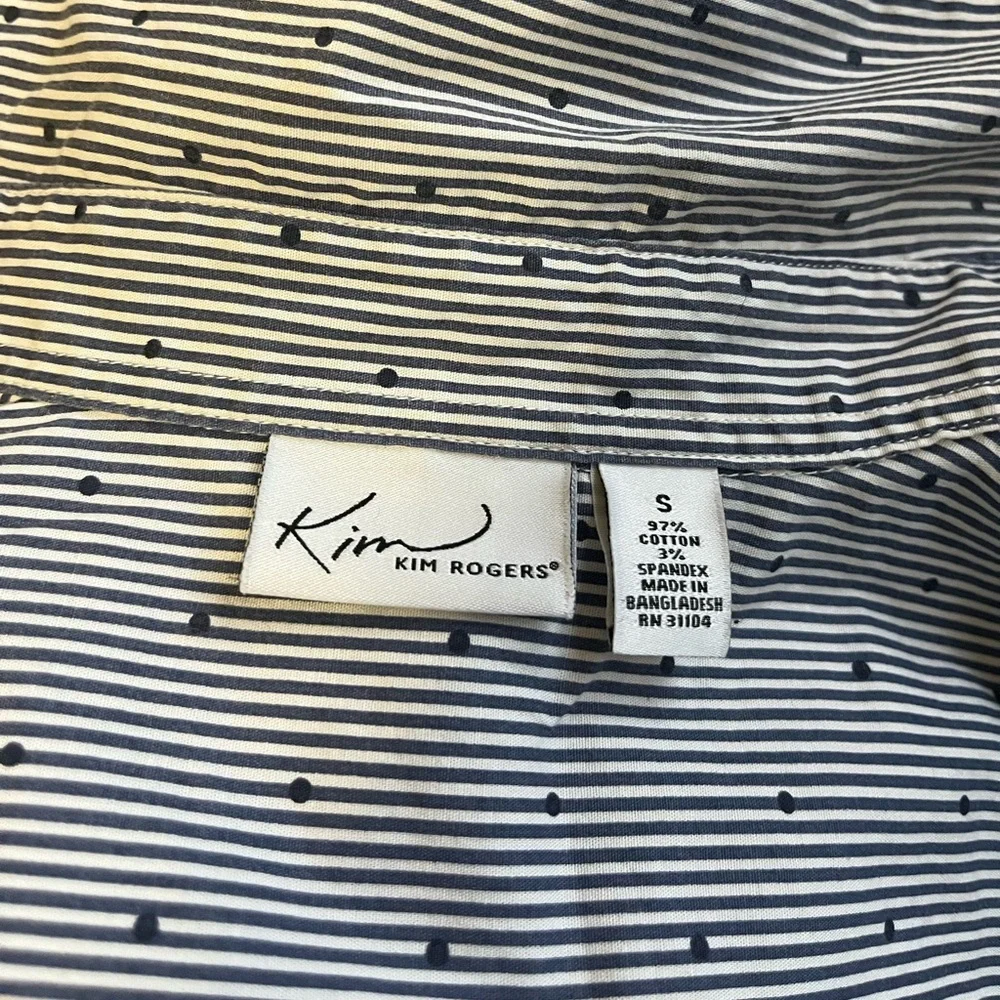 Button down - Picture 3 of 3